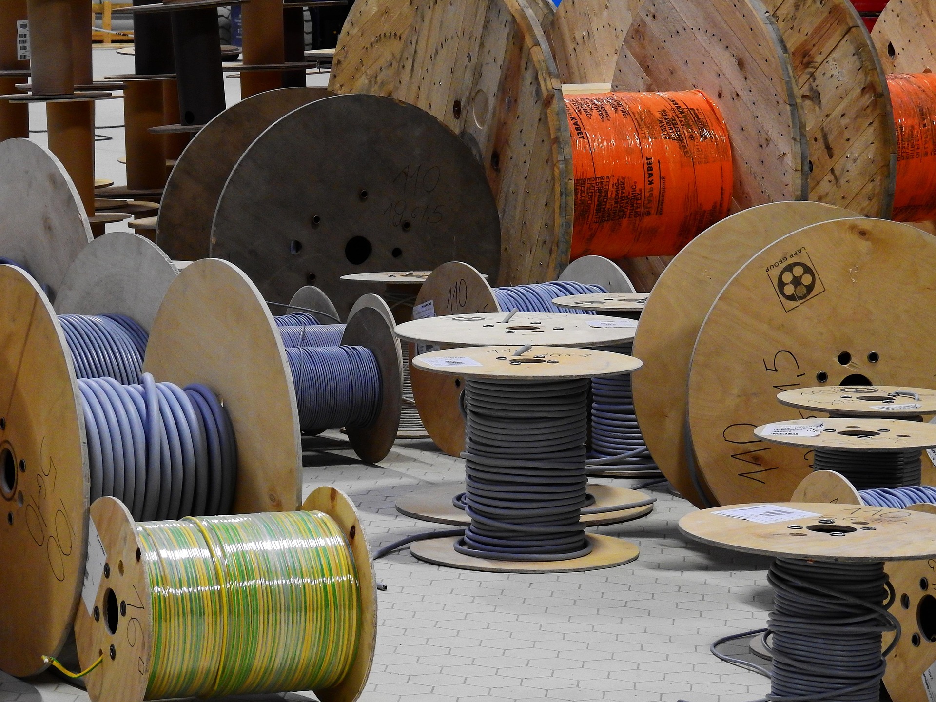 cables 2147450 1920