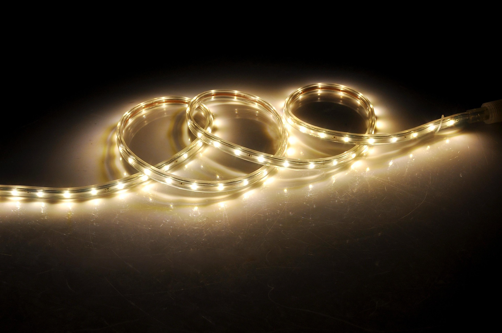 led 2953660 1920